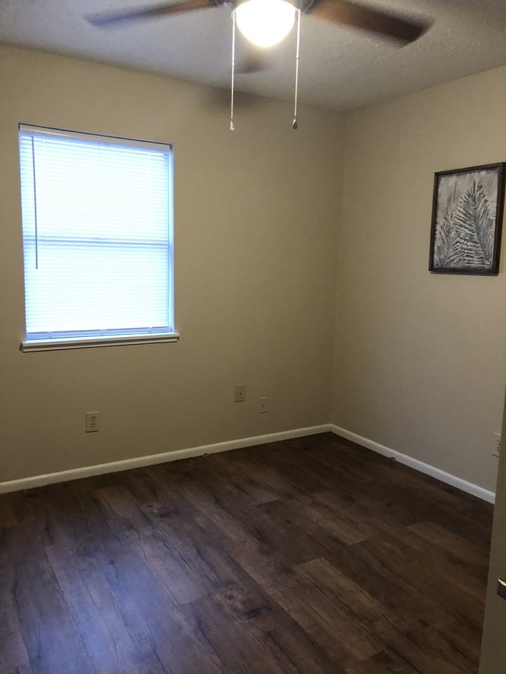 609 Sherwood DrApt B #609B - Photo 6 of 10