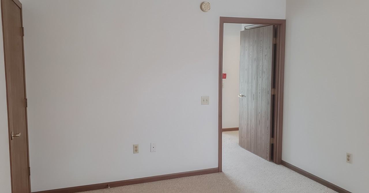 695 Wood Violet Ln #9 - Photo 7 of 9