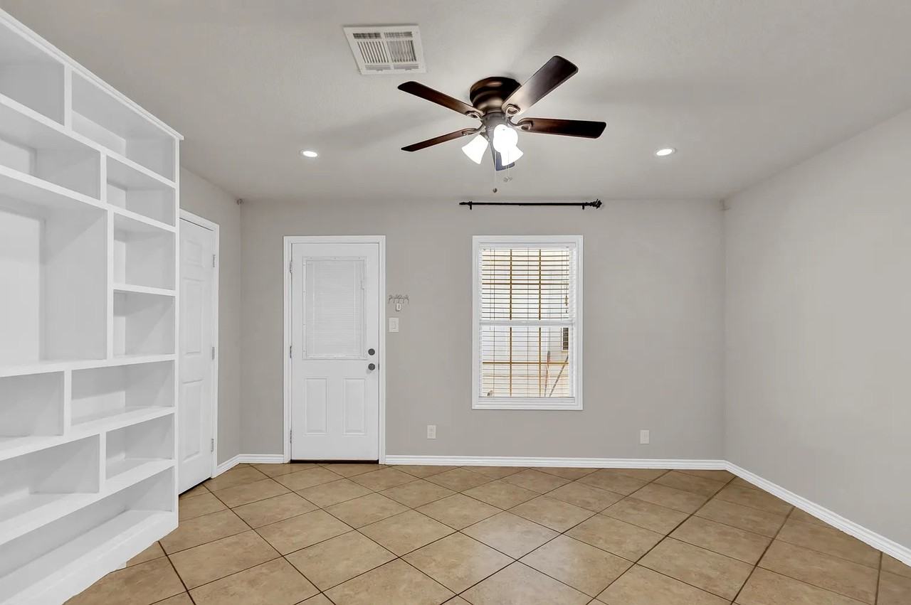 239 Peabody Ave #1 - Photo 4 of 12