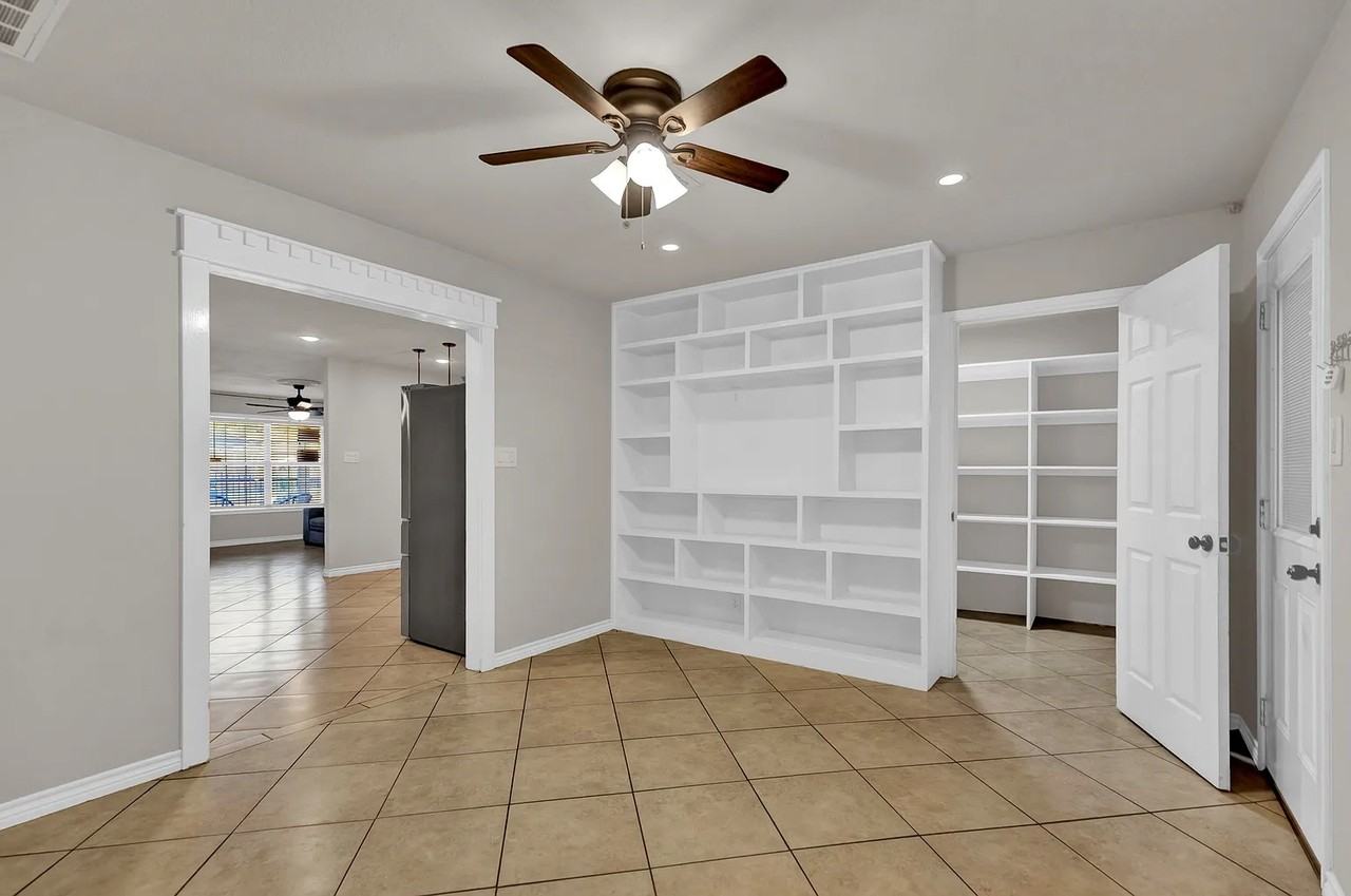 239 Peabody Ave #1 - Photo 6 of 12