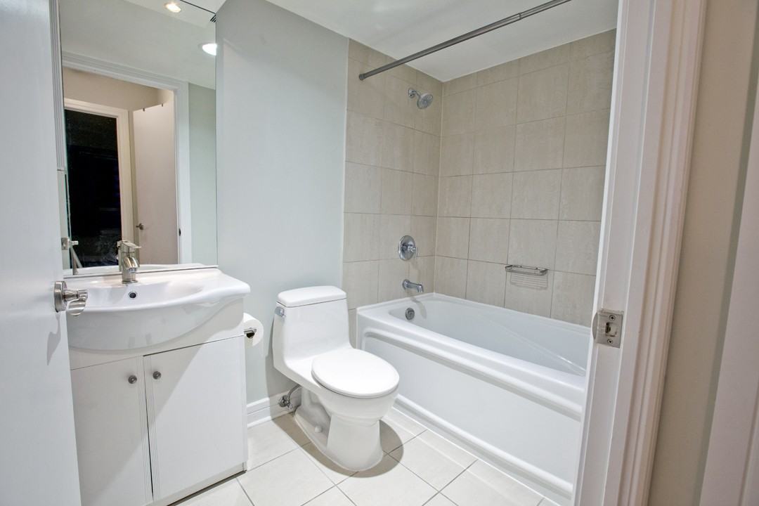 16 Harrison Garden Blvd - Photo 6 of 15