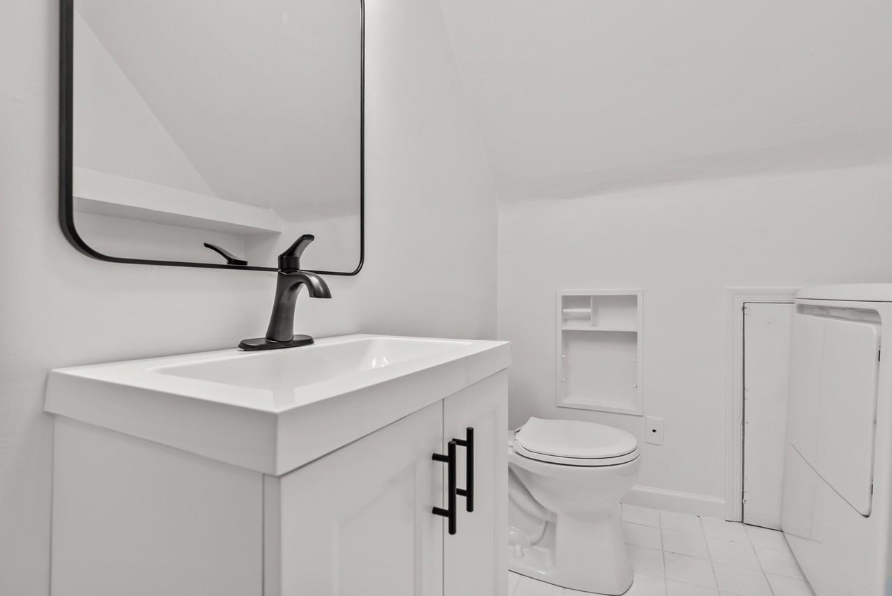 346 Fairfax Ave #3 - Photo 5 of 12
