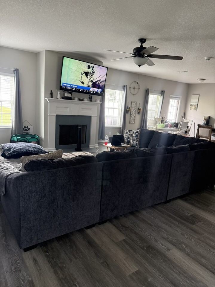 653 Red Oak Ln #1 - Photo 2 of 14