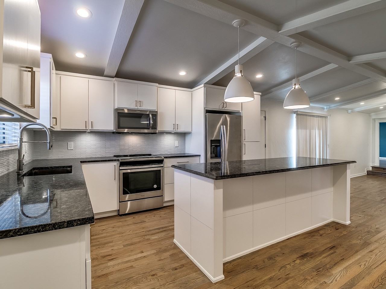 2524 Nw 52nd St #1 - Photo 7 of 50