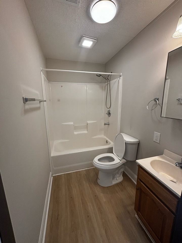 124 Worthington Dr #A - Photo 3 of 6