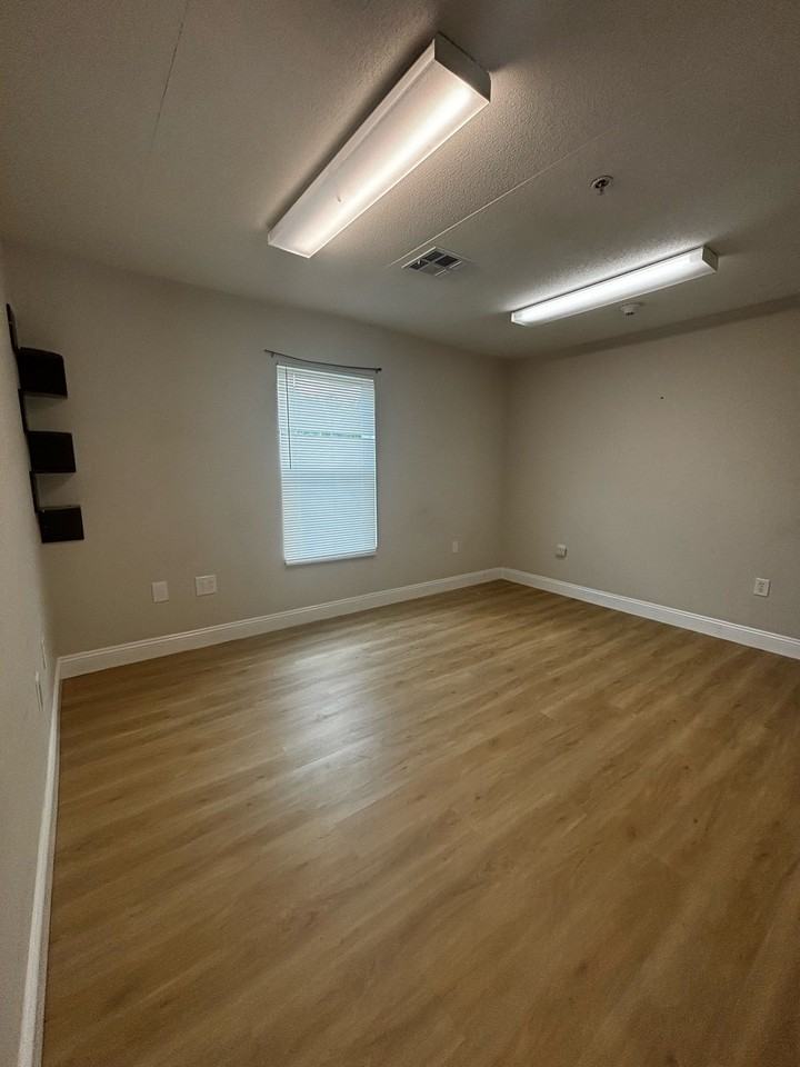 124 Worthington Dr #A - Photo 4 of 6