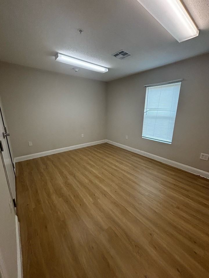 124 Worthington Dr #A - Photo 5 of 6