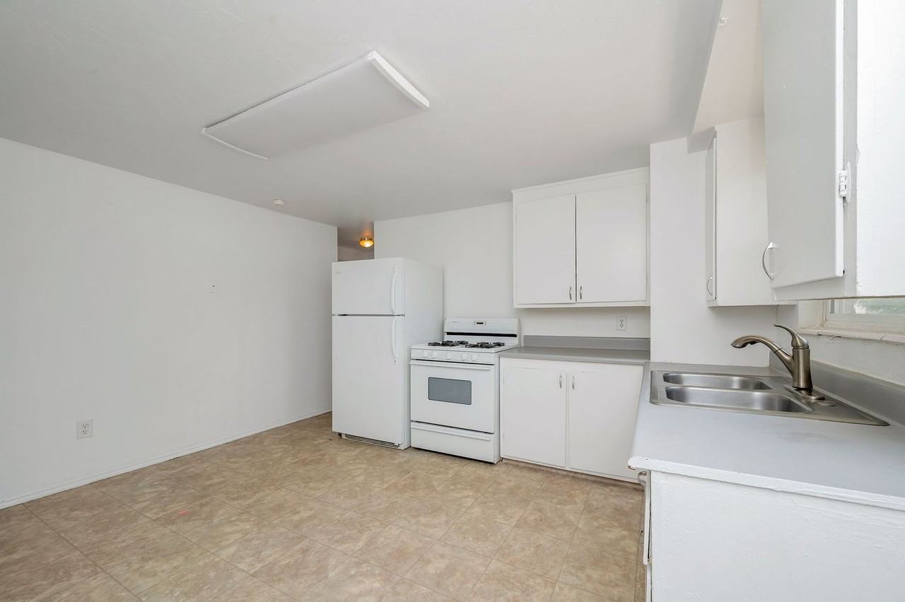 8228 S 1750 W - Photo 3 of 17