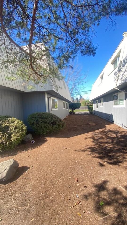 1417 Nw Kings Blvd - Photo 3 of 27