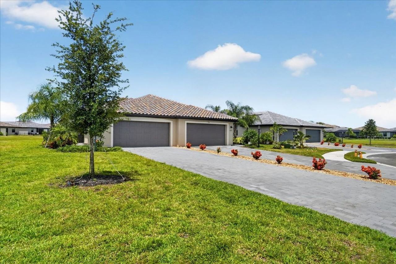 5316 Crystal Harbor Cv - Photo 4 of 50