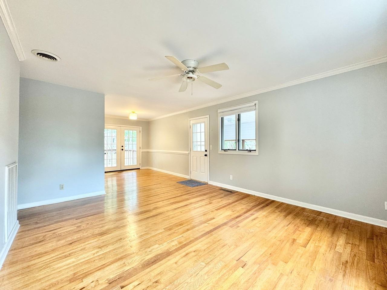 1600 Piper Pl - Photo 4 of 17
