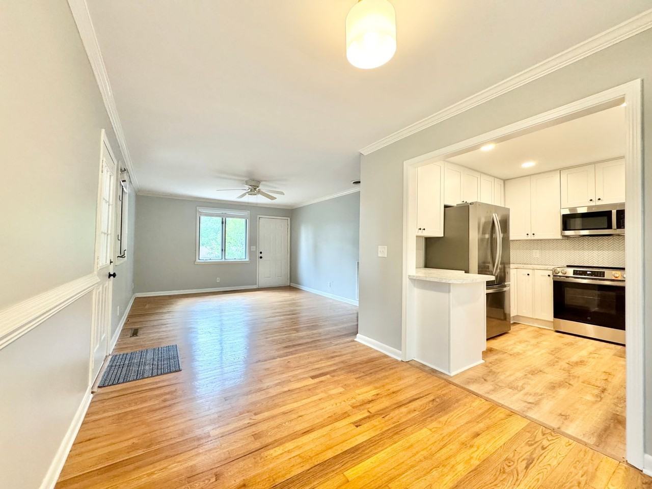 1600 Piper Pl - Photo 5 of 17
