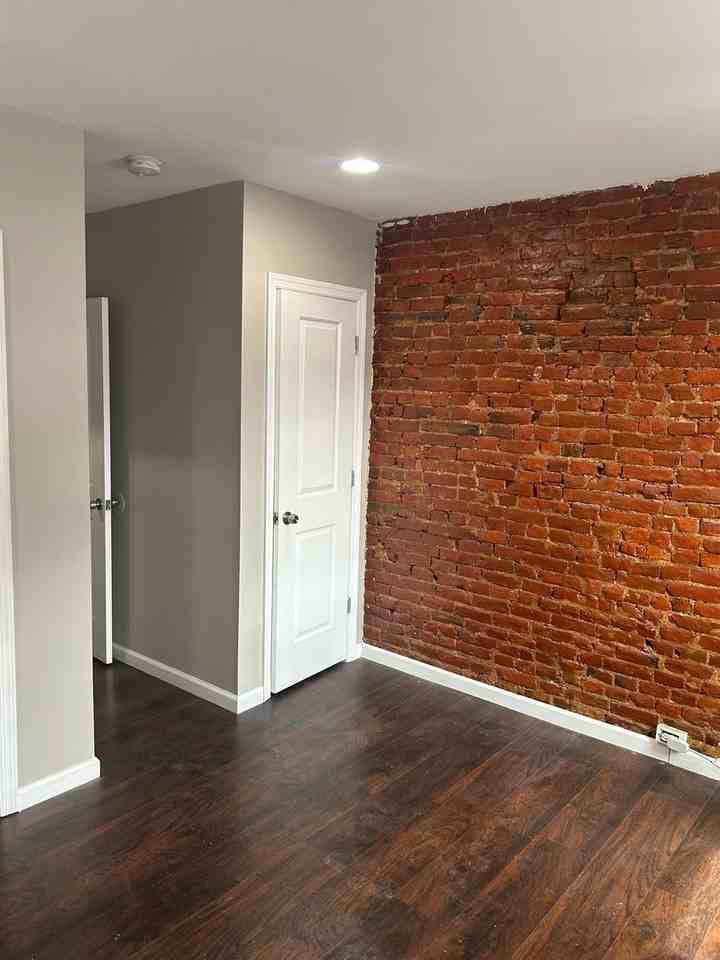 1823 E Orleans St - Photo 6 of 15