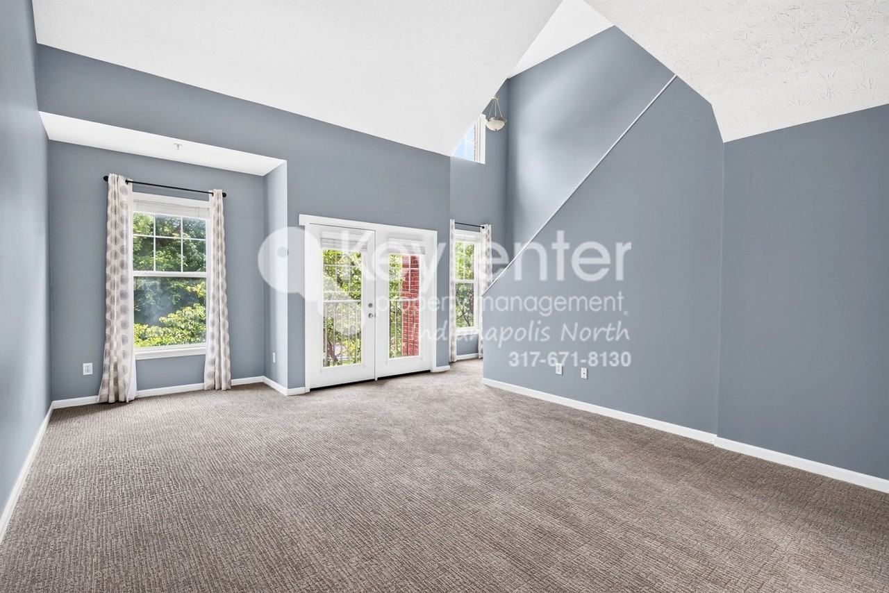 6589 Reserve Dr - Photo 4 of 17
