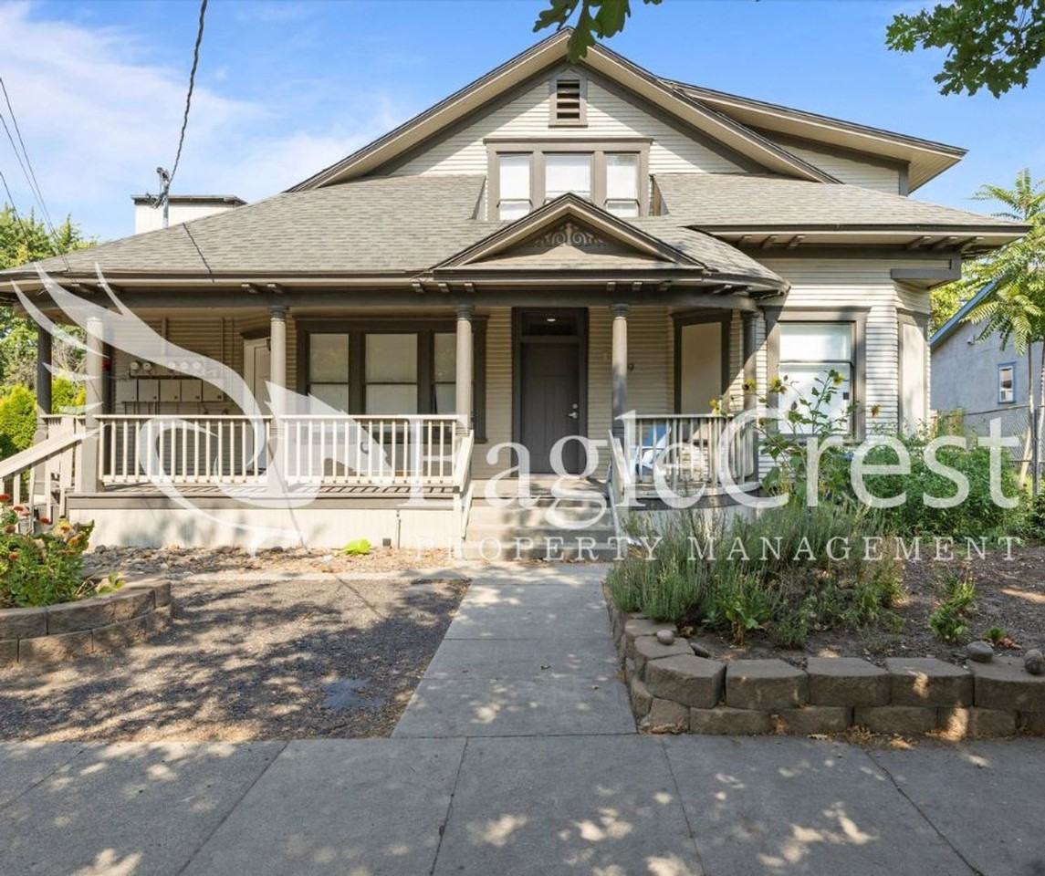 Sumach Four-Plex - Photo 4 of 13