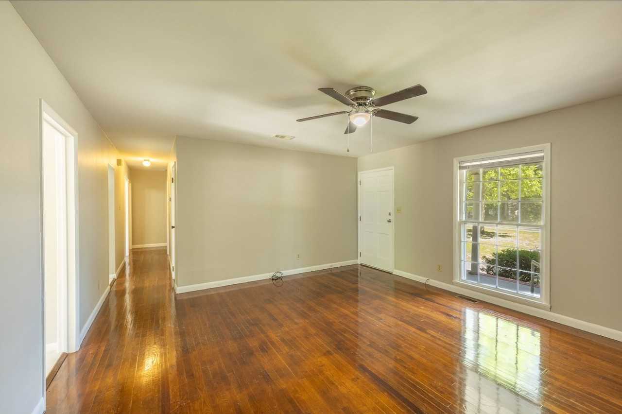 104 Herty Dr - Photo 6 of 16