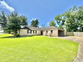 featured image of 15826 New Market Dr