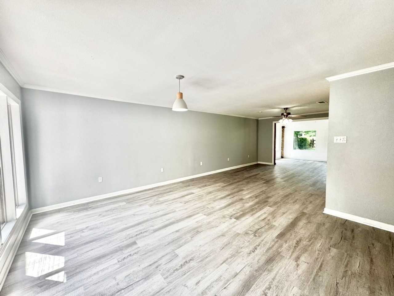 15826 New Market Dr - Photo 5 of 21