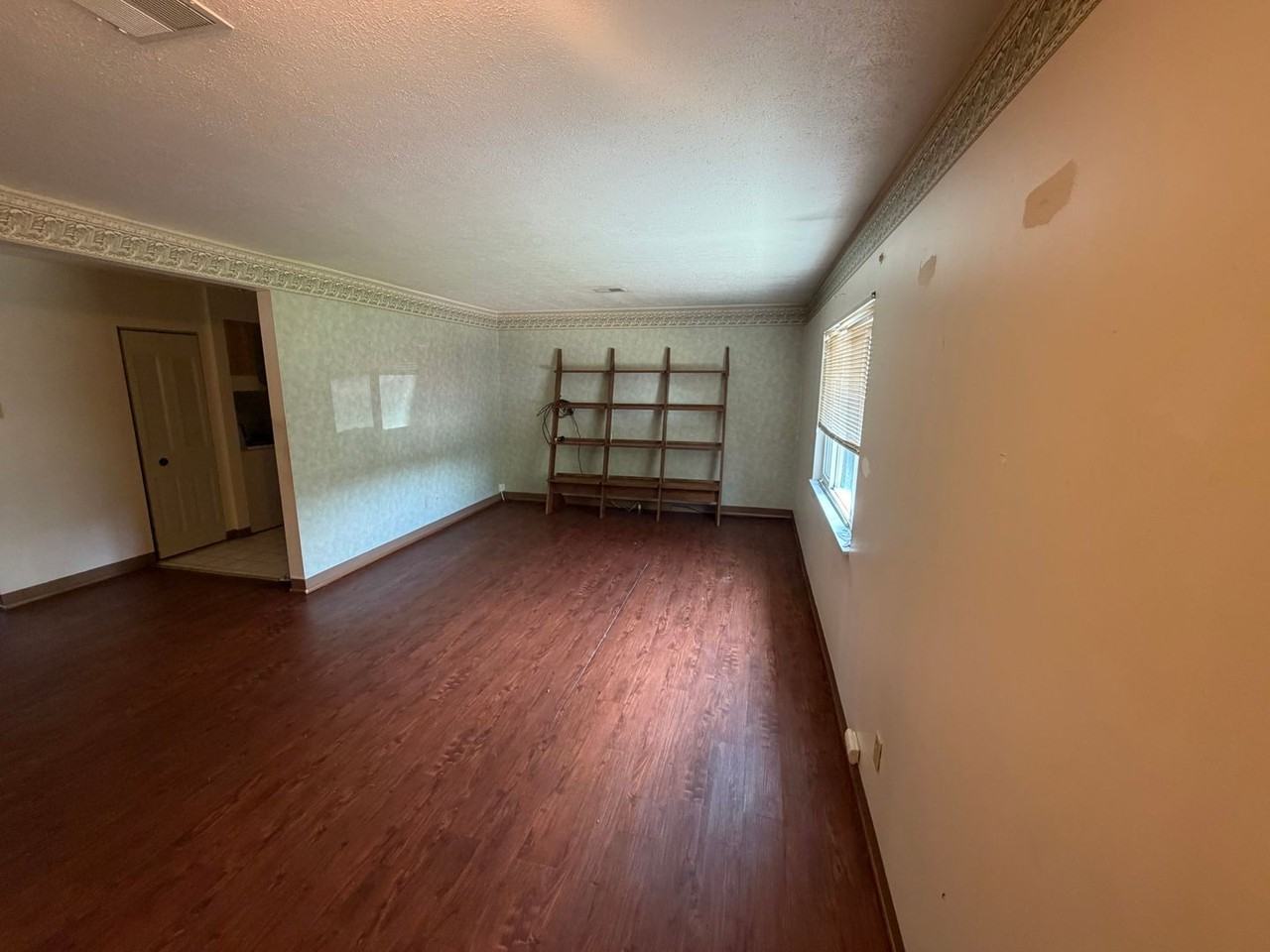 Regis Apartments - Photo 2 of 20