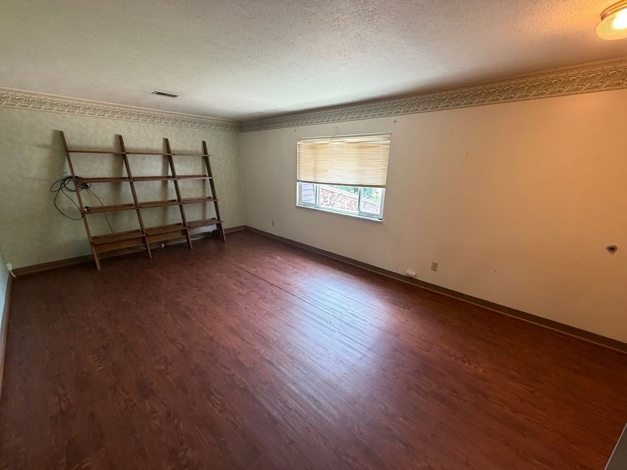 Regis Apartments - Photo 3 of 20