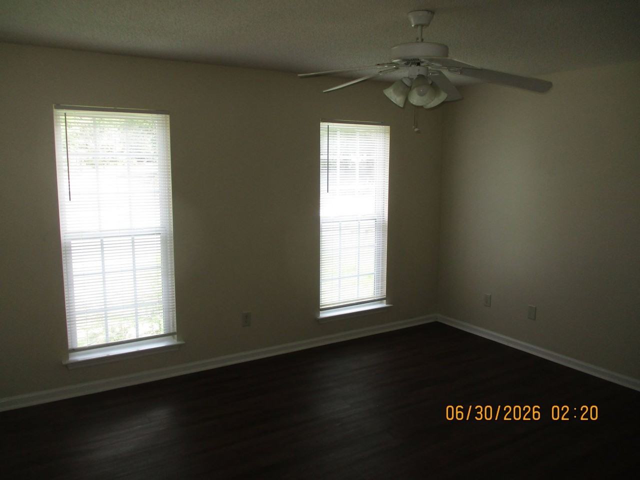 2201 Beachview Dr - Photo 4 of 8
