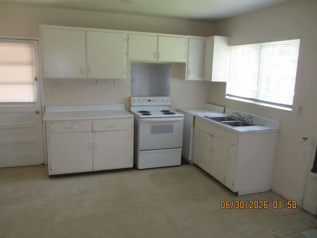 2502 Belmont Dr - Photo 3 of 7