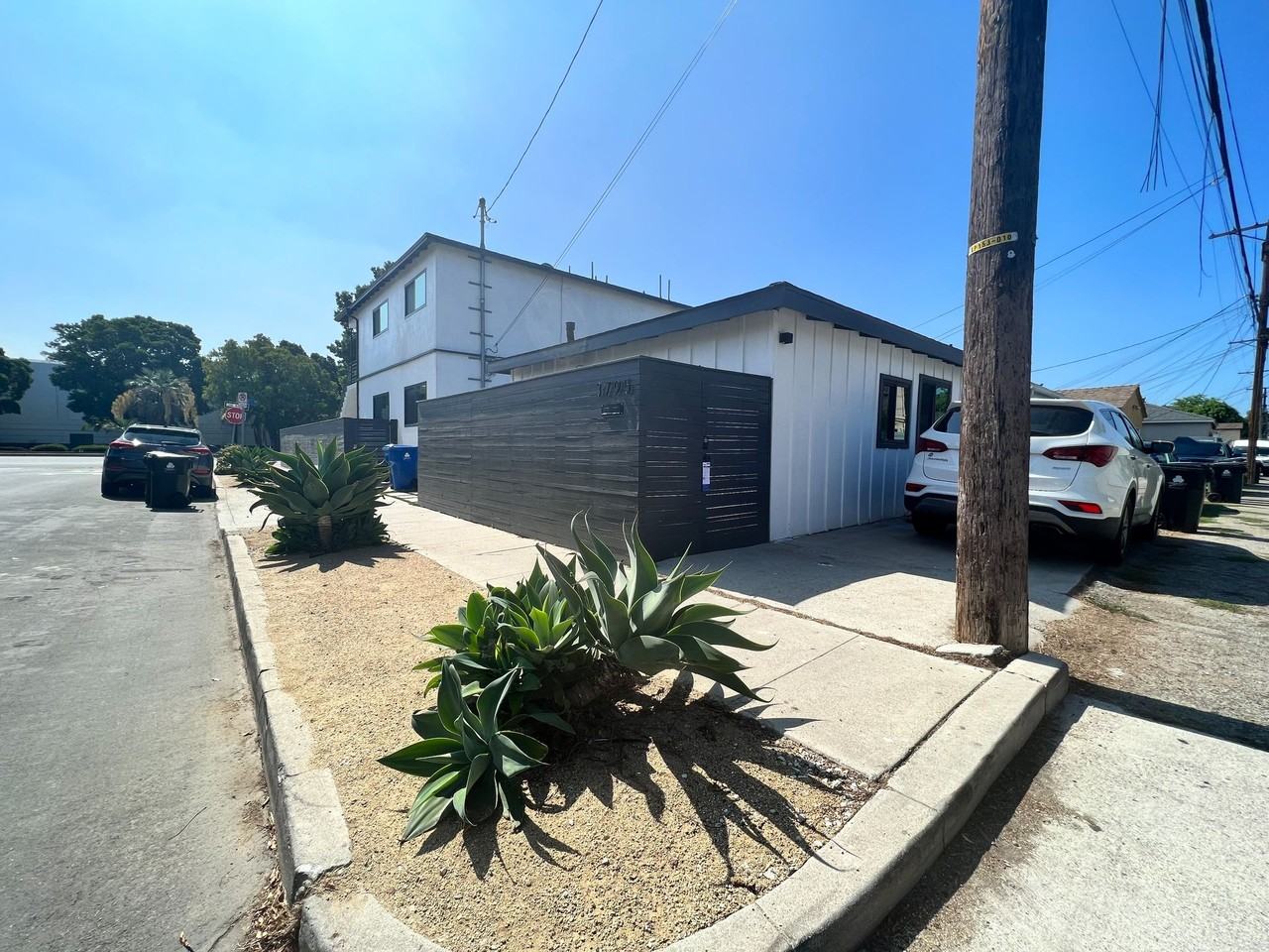 3795 Rosewood Ave - Photo 5 of 5