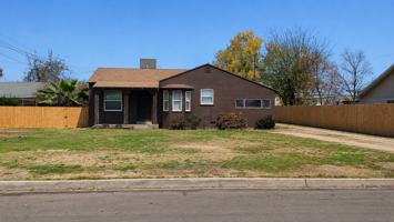 featured image of 9820 Greenacres Dr