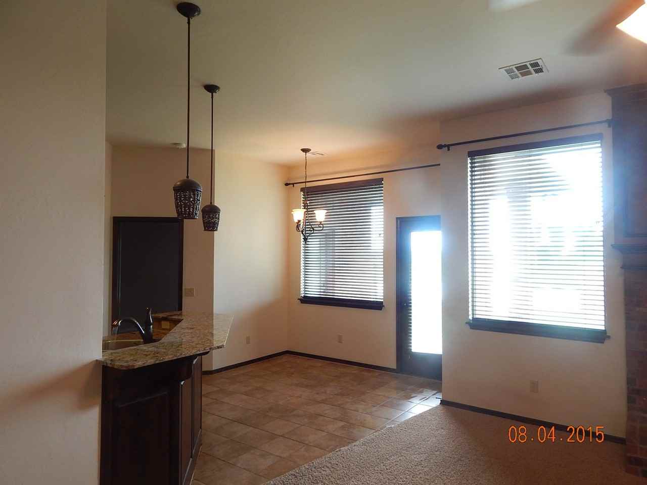 2324 Nw 151st St - Photo 7 of 18