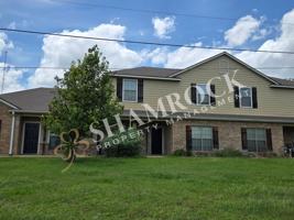 featured image of 812 Chambers Creek Cir