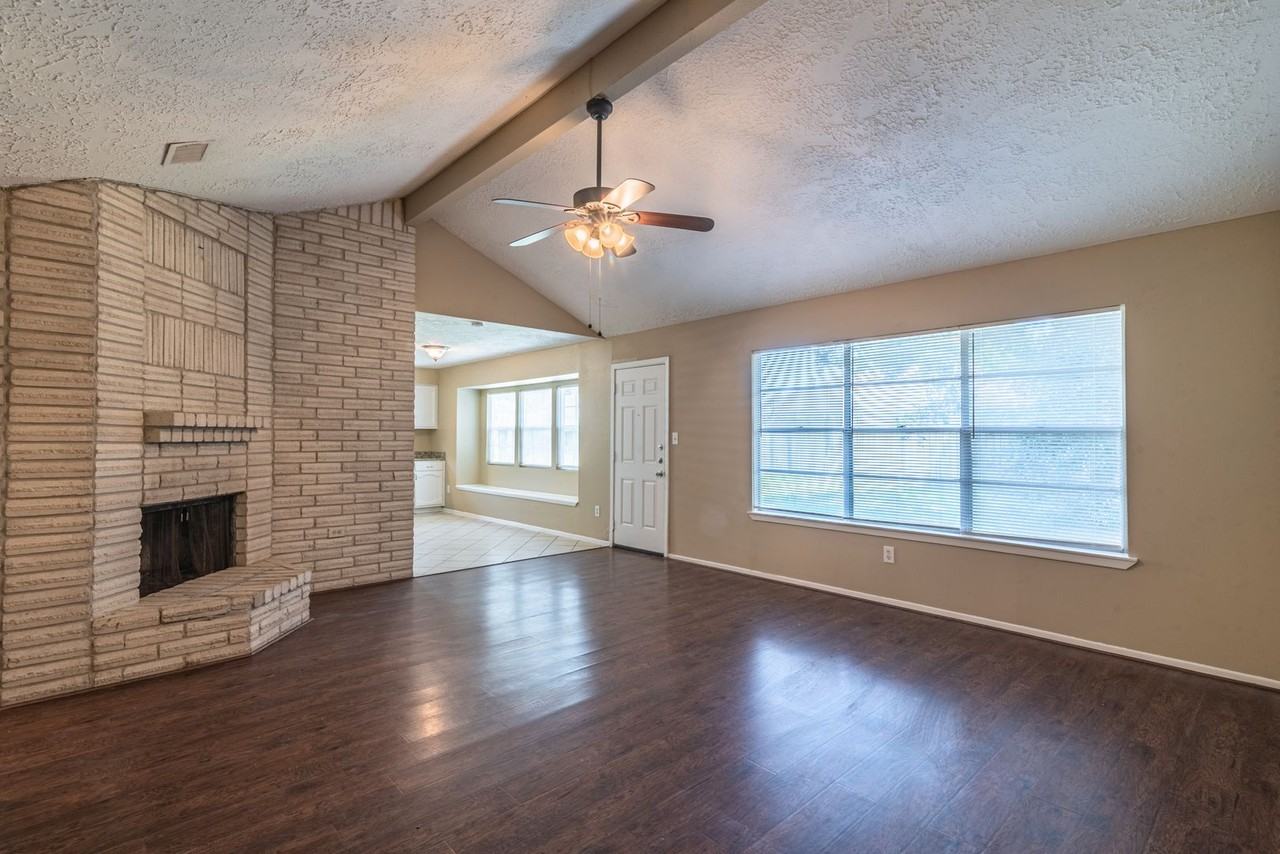 14210 Galvani Dr - Photo 5 of 17