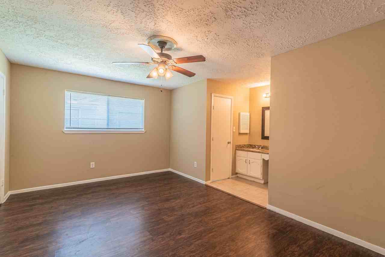14210 Galvani Dr - Photo 7 of 17