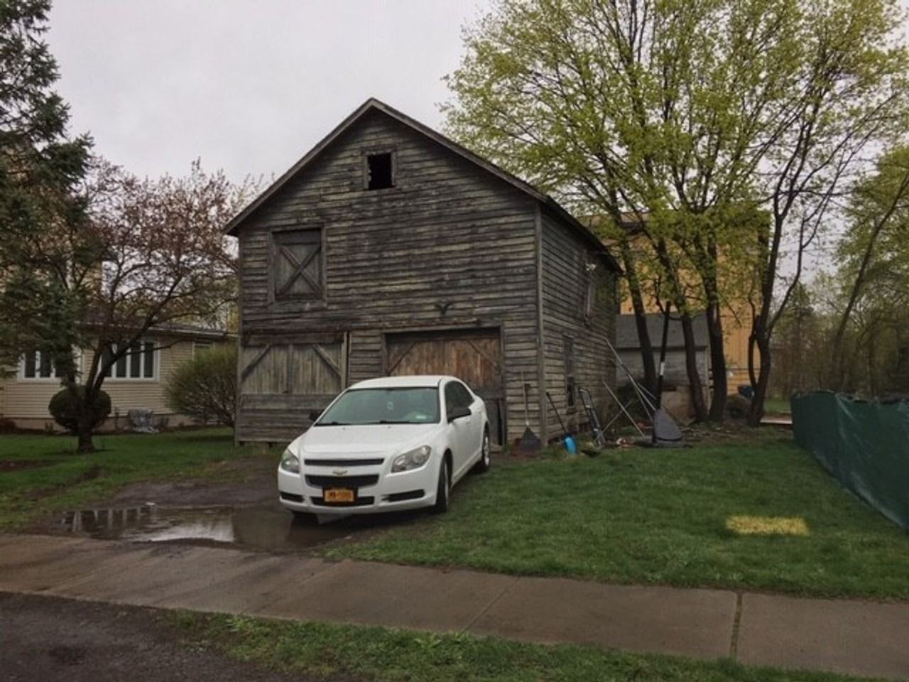 1004 N Main St - Photo 2 of 3