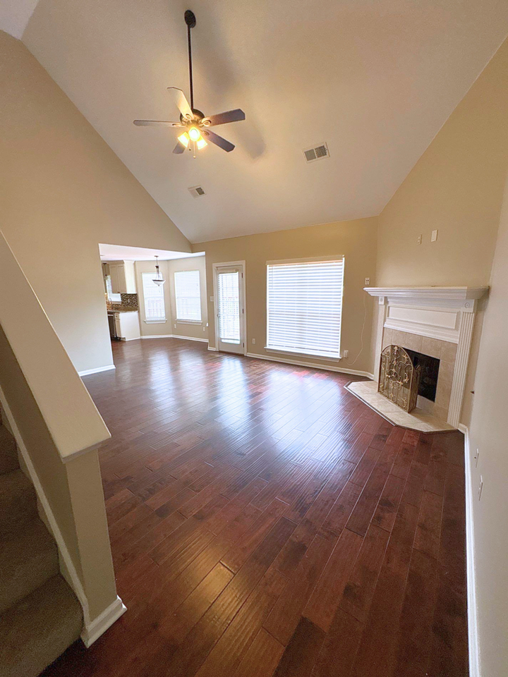 9456 Club Walk Ct - Photo 2 of 21