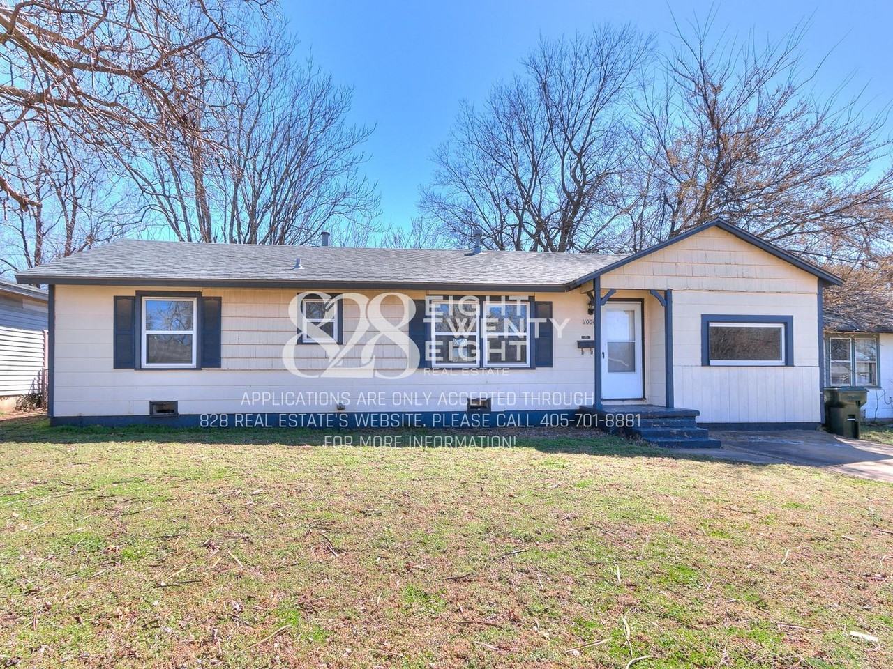 1004 Holly Dr - Photo 2 of 31