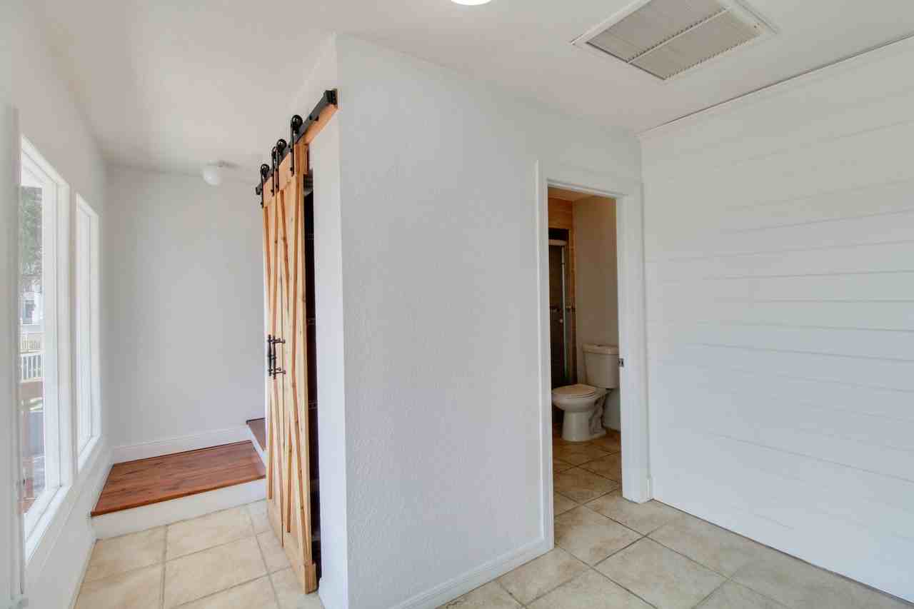 8875 Lake Florence Blvd - Photo 6 of 33