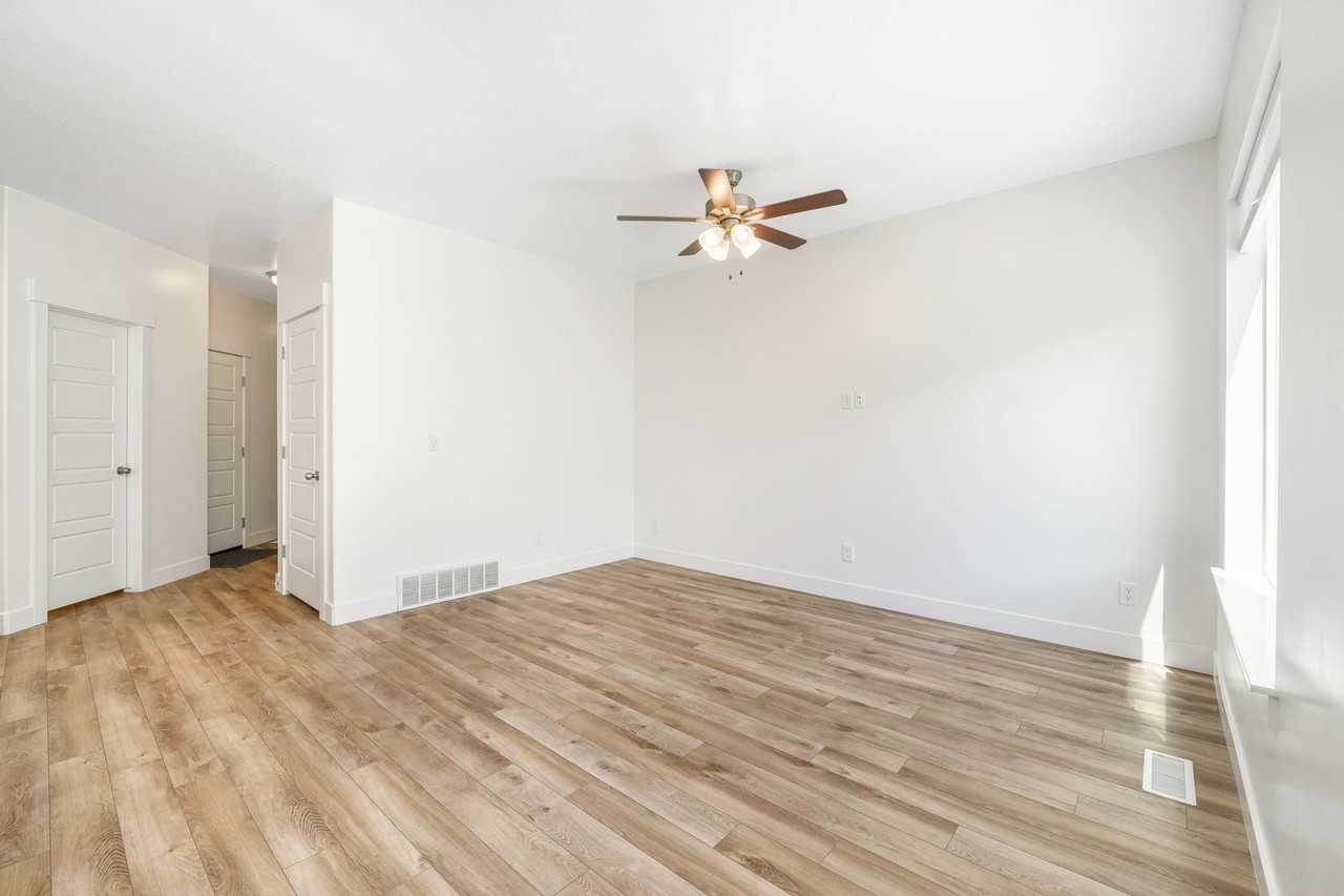 672 N 260 W - Photo 5 of 21