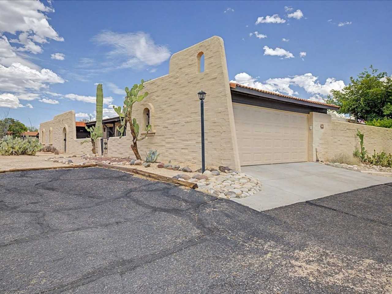 5277 N Tigua Dr - Photo 3 of 27