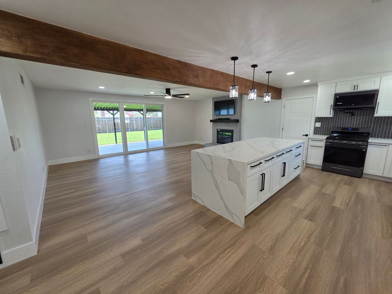 920 Coronado Dr - Photo 5 of 24