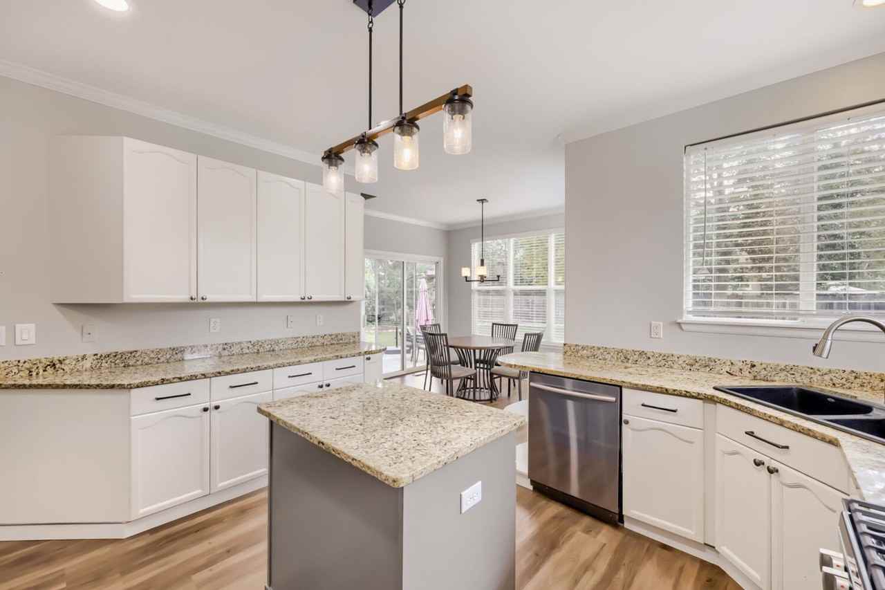 1582 Hays Ct - Photo 6 of 22