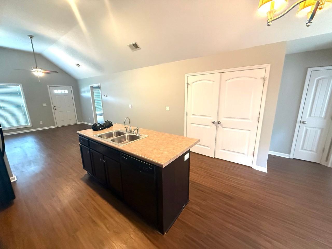 6320 Burbank Crossing Loop - Photo 7 of 13