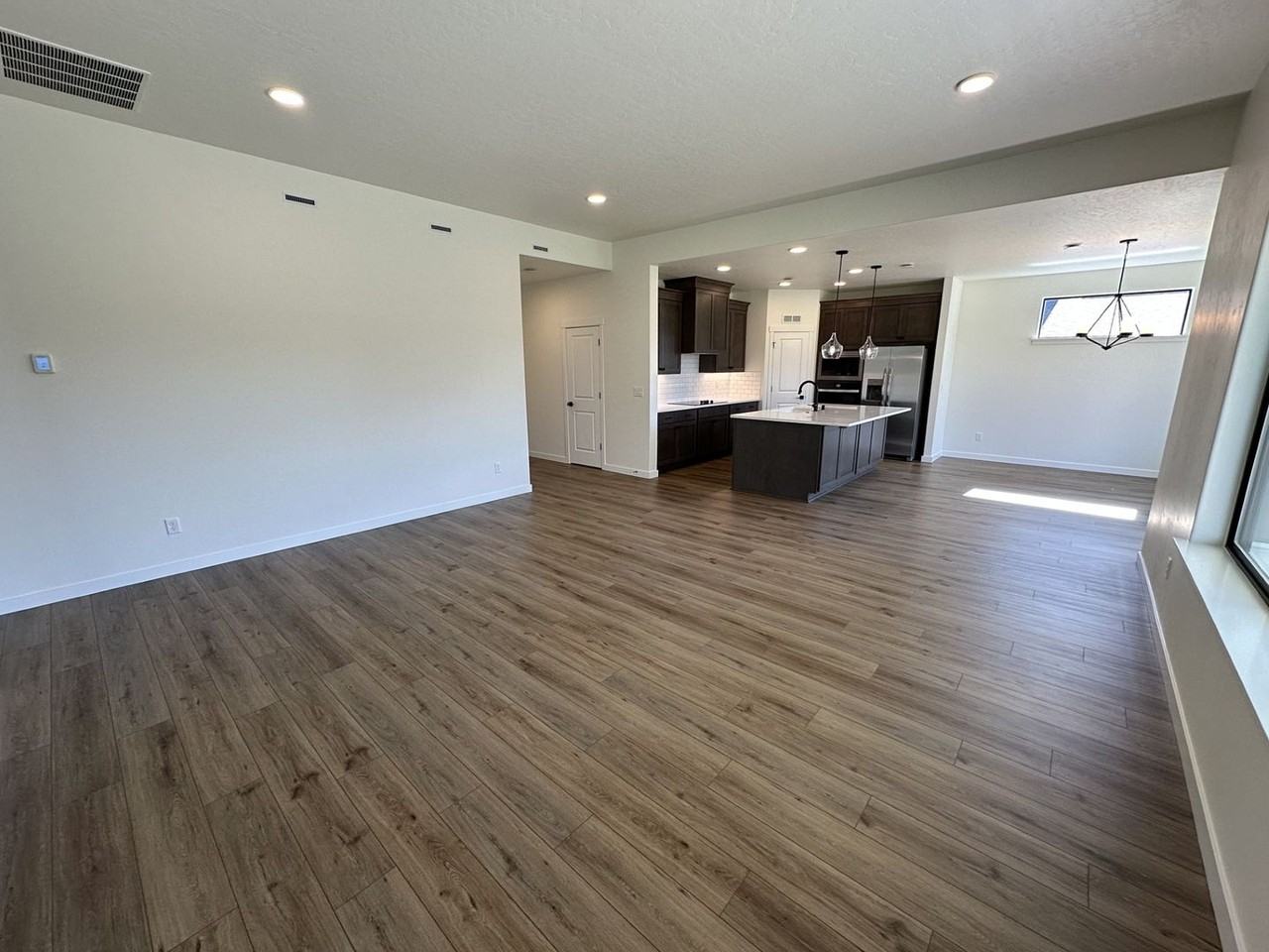 3791 Morningside Pkwy - Photo 5 of 29