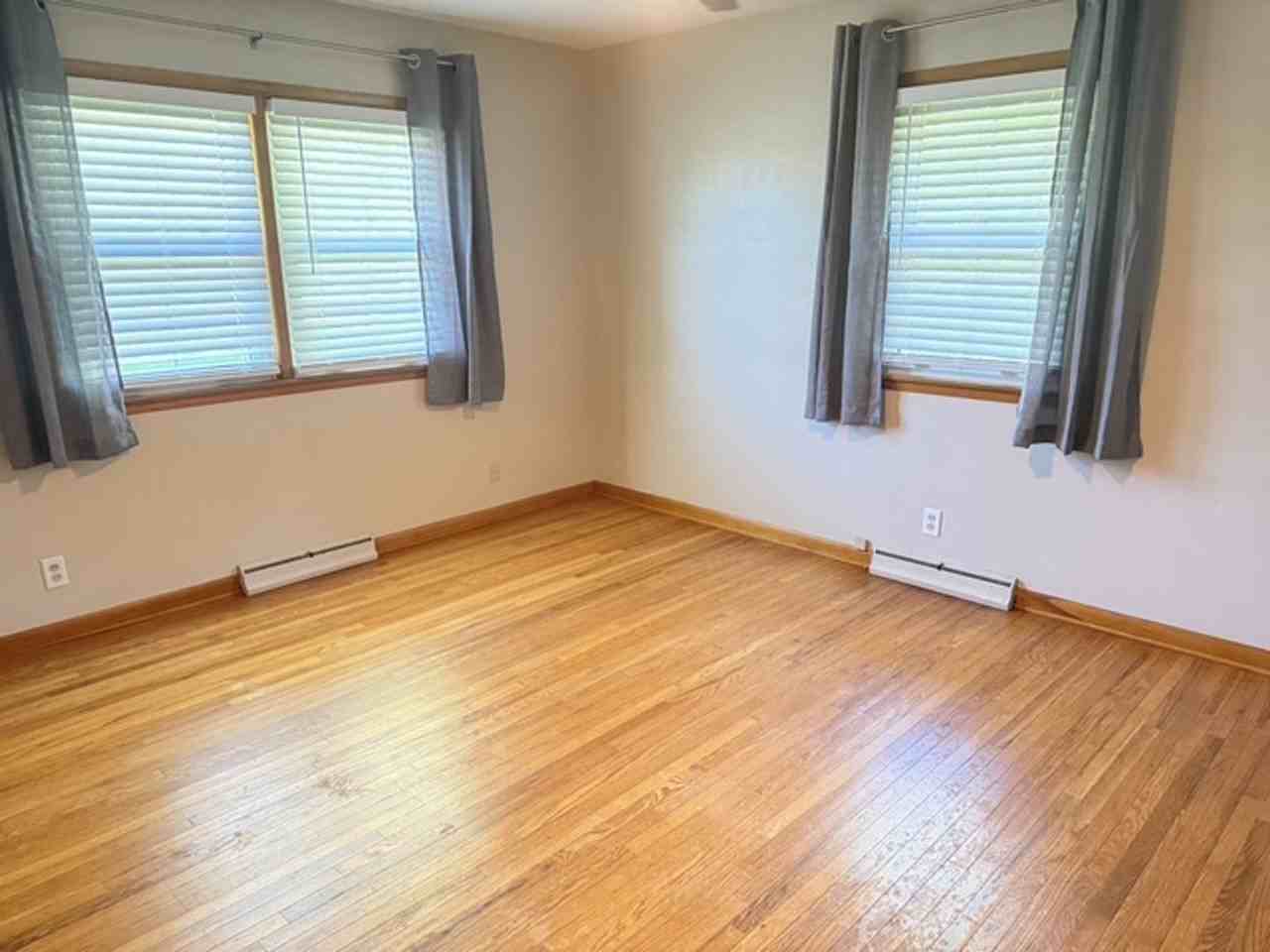 1311 Towanda Ave - Photo 3 of 14