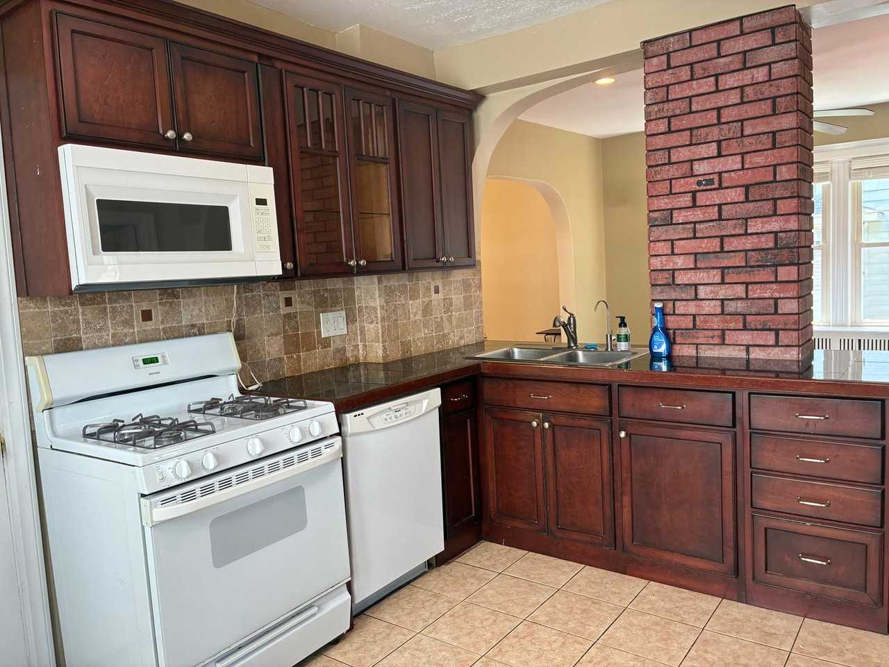 51 Nesbit Ave - Photo 3 of 11