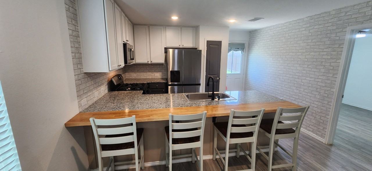 4538 Zoe Pass - Photo 6 of 20