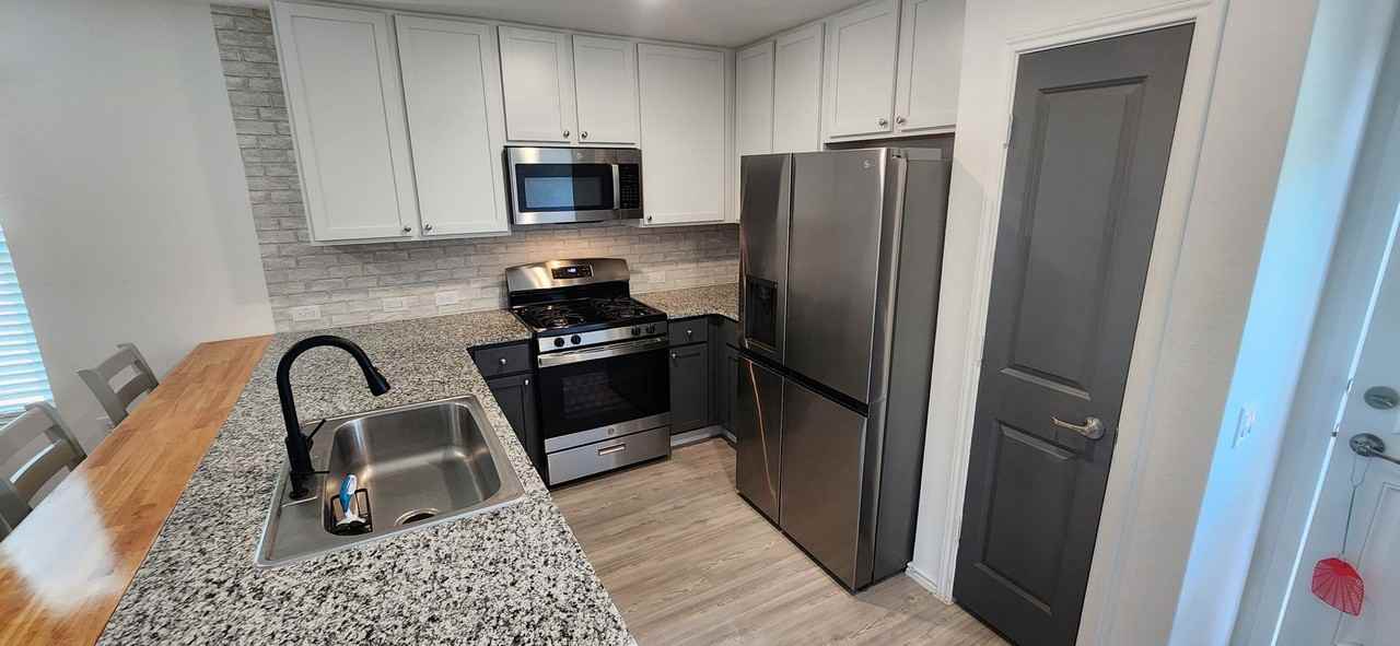 4538 Zoe Pass - Photo 7 of 20