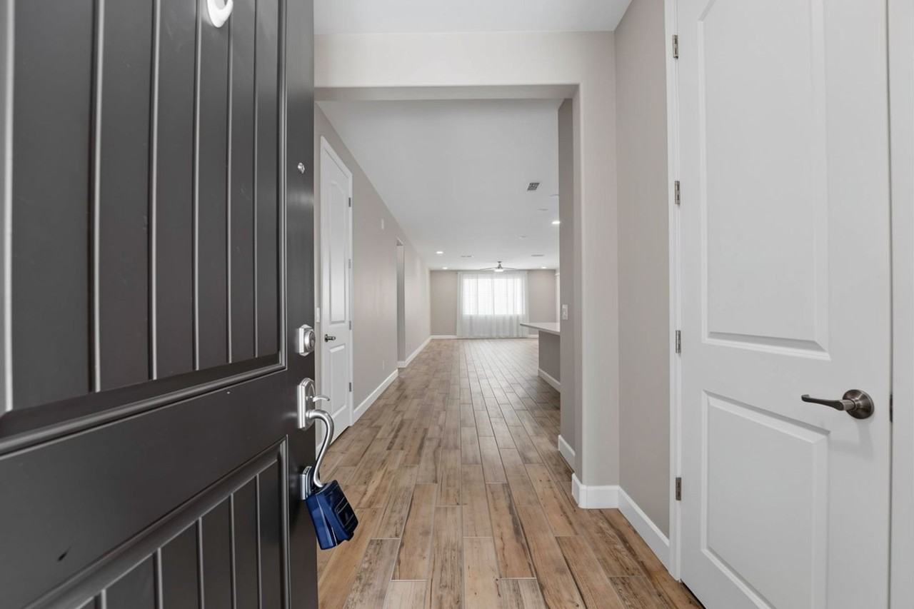 5140 N 181st Dr - Photo 3 of 50