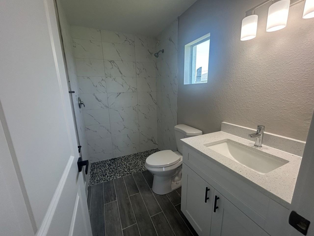 4004 Ne 17th Ave - Photo 5 of 15