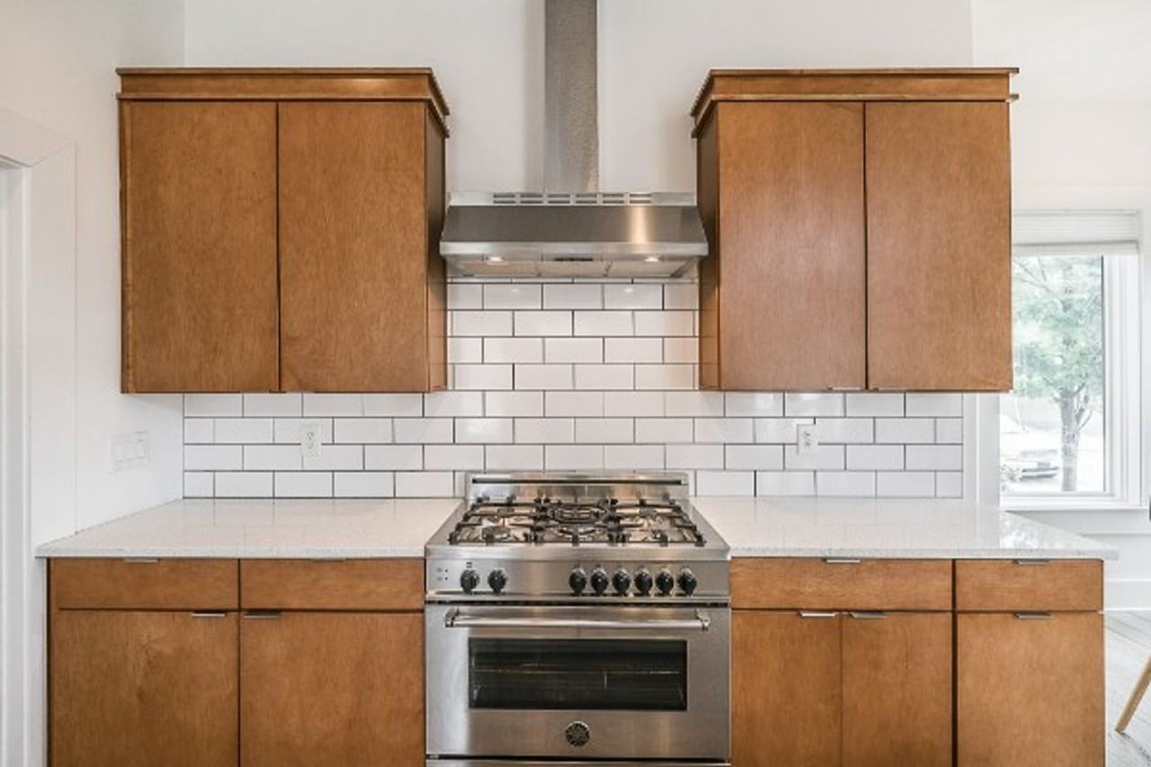 323 Garfield St - Photo 5 of 47