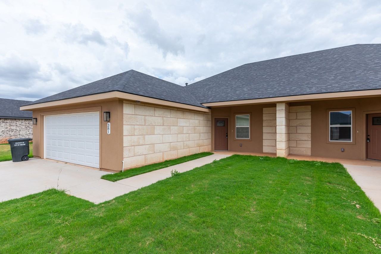 381 Kristie Path - Photo 2 of 26